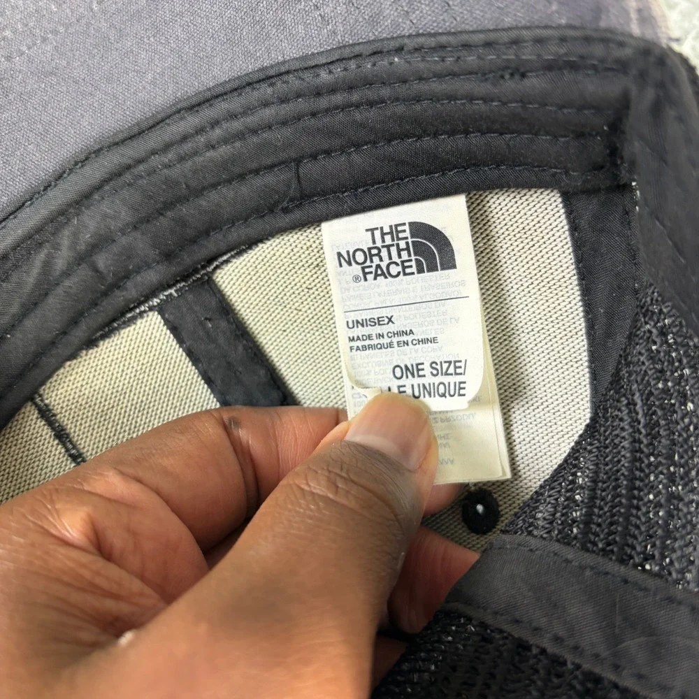 The North Face Mudder Trucker Hat Gray Black Mesh Snapback Fine Alpine Logo Cap